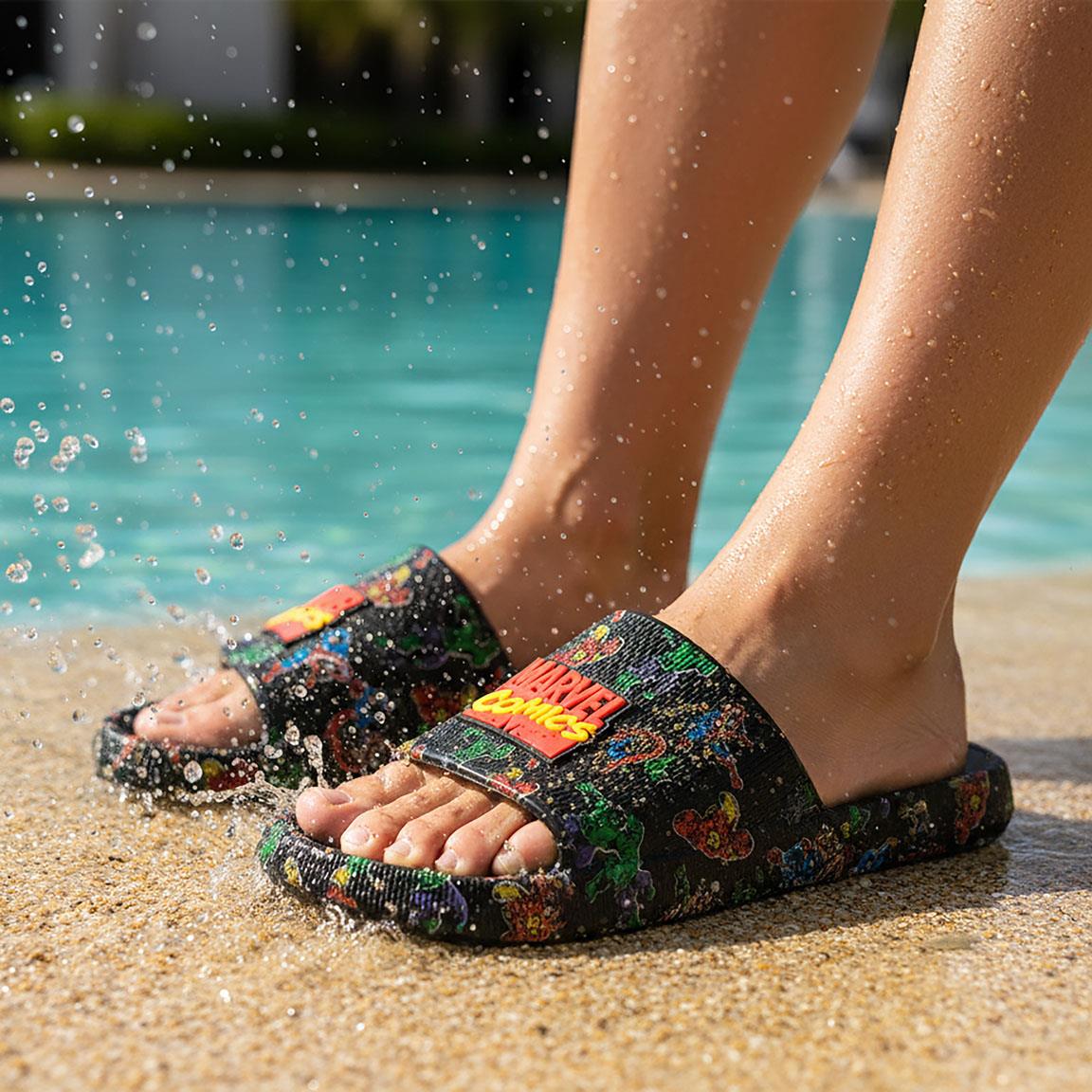 Marvel Avengers Herren Jugendliche Badeschuhe