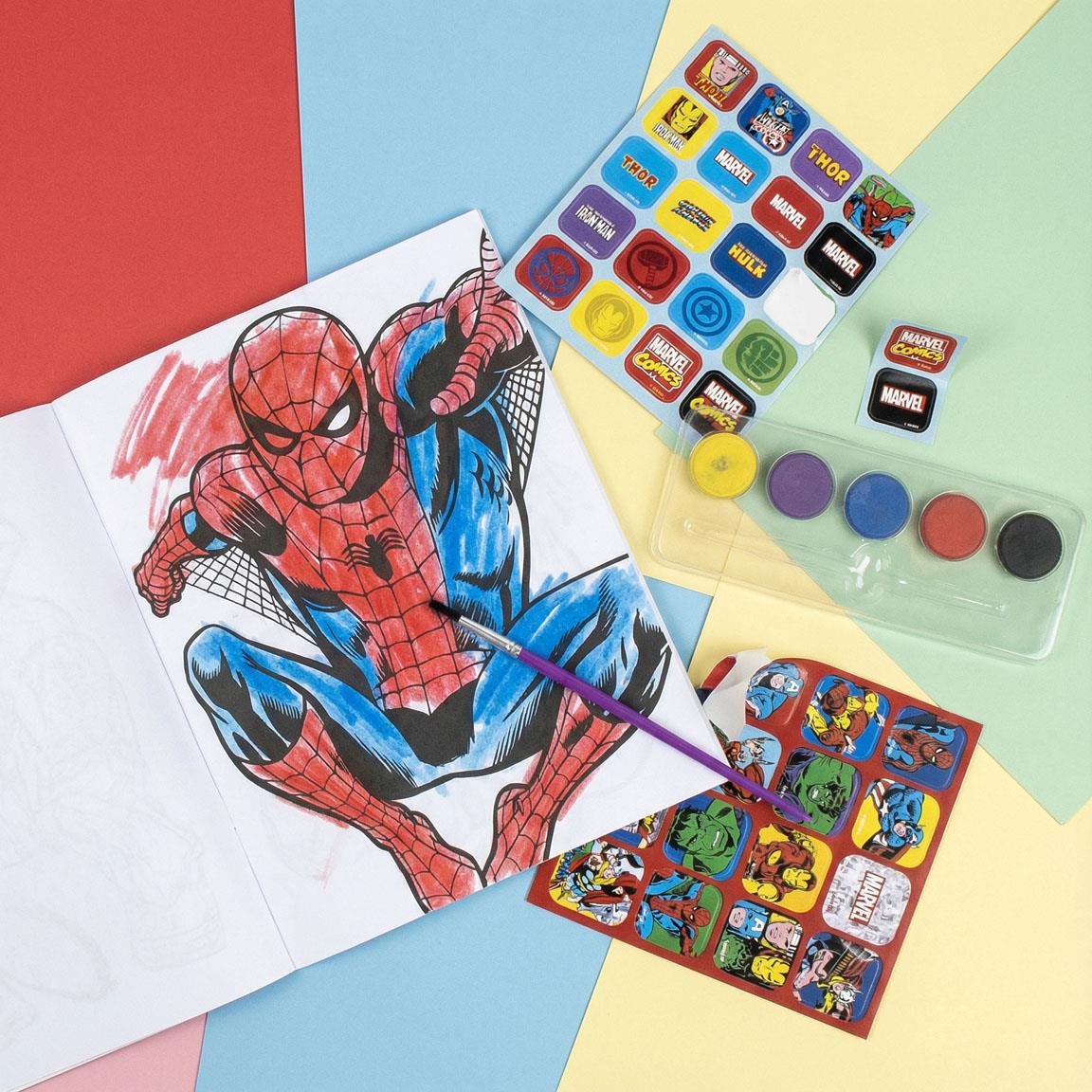 Mal- und Bastelset mit Stiften, Farben, Stickern & Malbuch im Rucksack